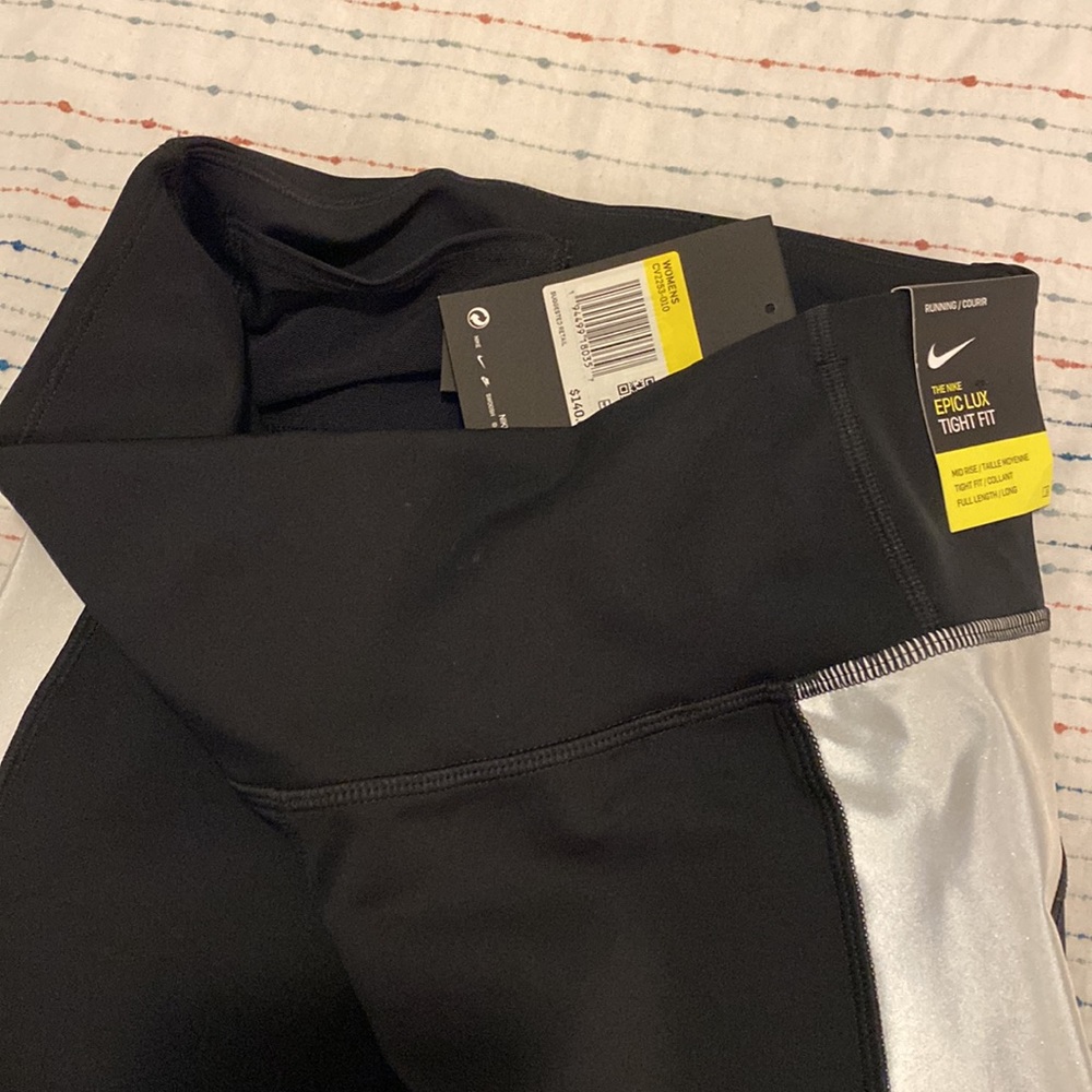Nike Epic Lux Tight Fit - Picture 13 of 14
